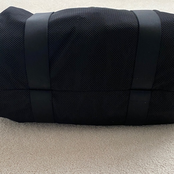 lululemon athletica Black Unisex Duffel Bag - Picture 8 of 16